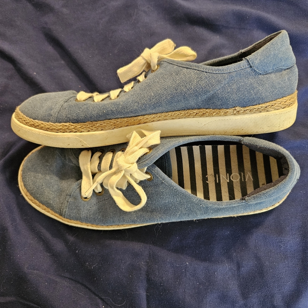 Vionic Haddie Denim blue sneakers